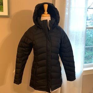 Xs women’s The North Face puffer coat